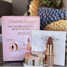 Charlotte Tilbury The Award-Winning Beauty Icons 套裝